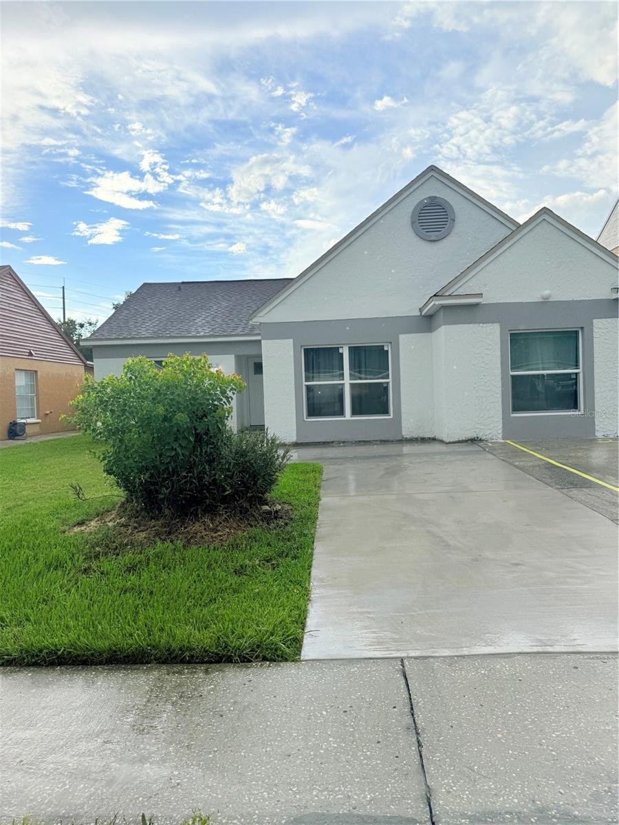 Photo of 2130 REDLEAF DRIVE BRANDON FL 33510