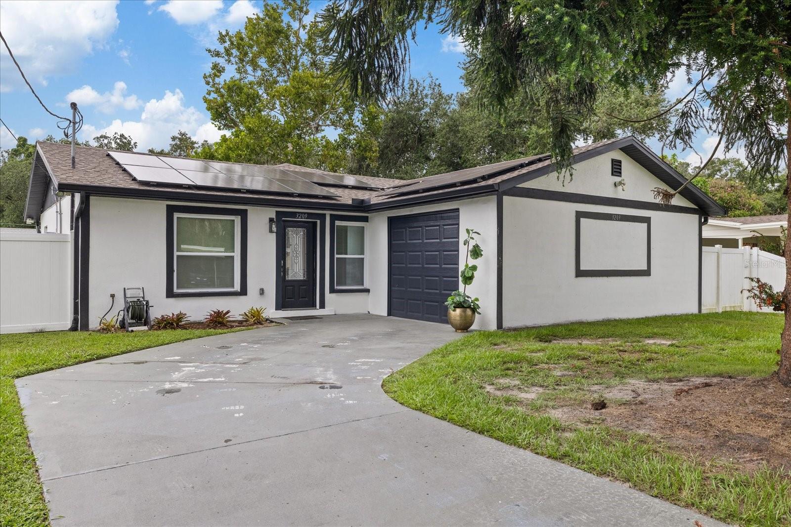 Photo of 3209 E HANNA AVENUE TAMPA FL 33610