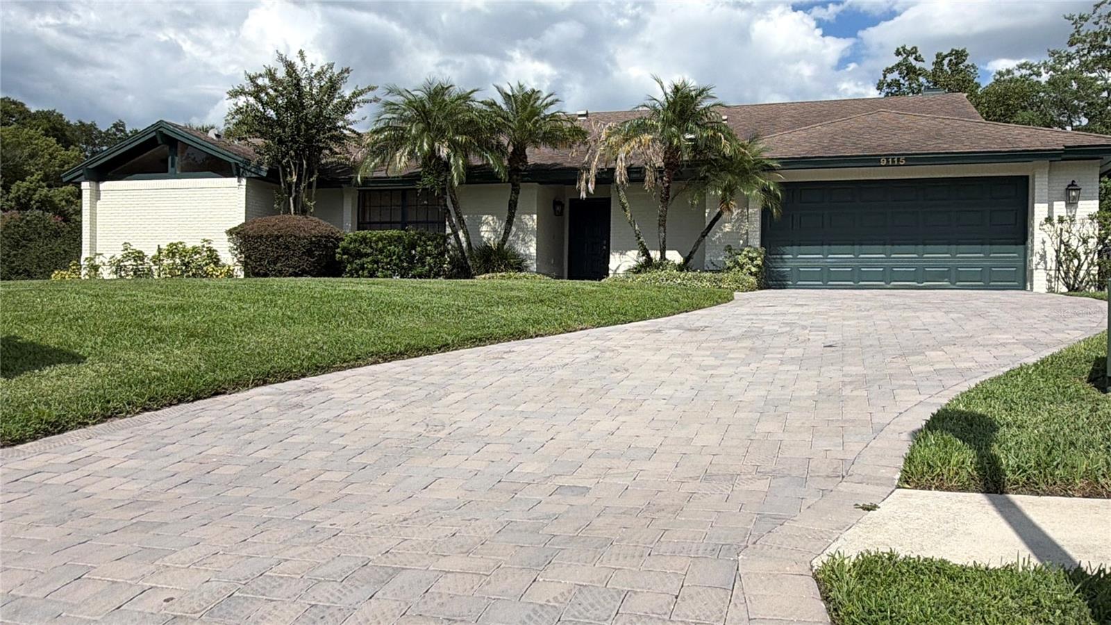 Photo of 9115 BAY SIDE COURT ORLANDO FL 32819