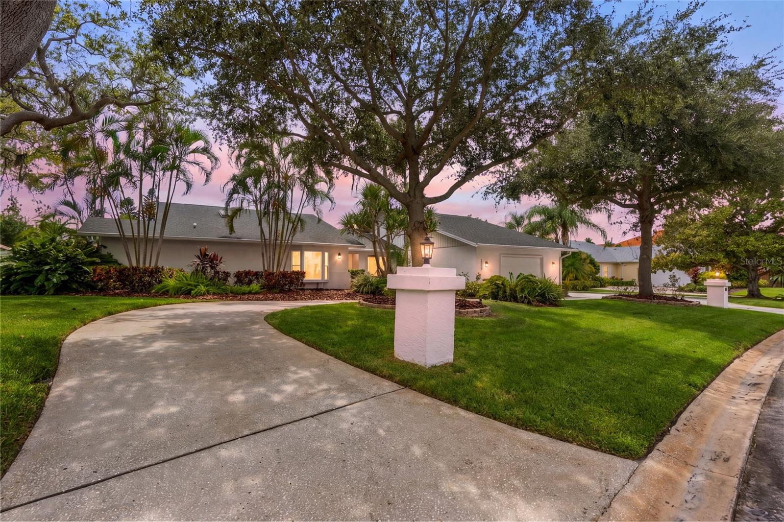 Photo of 2339 KINGS POINT DRIVE LARGO FL 33774