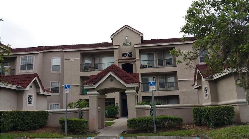 Photo of 18107 PEREGRINES PERCH PLACE #6310 LUTZ FL 33558