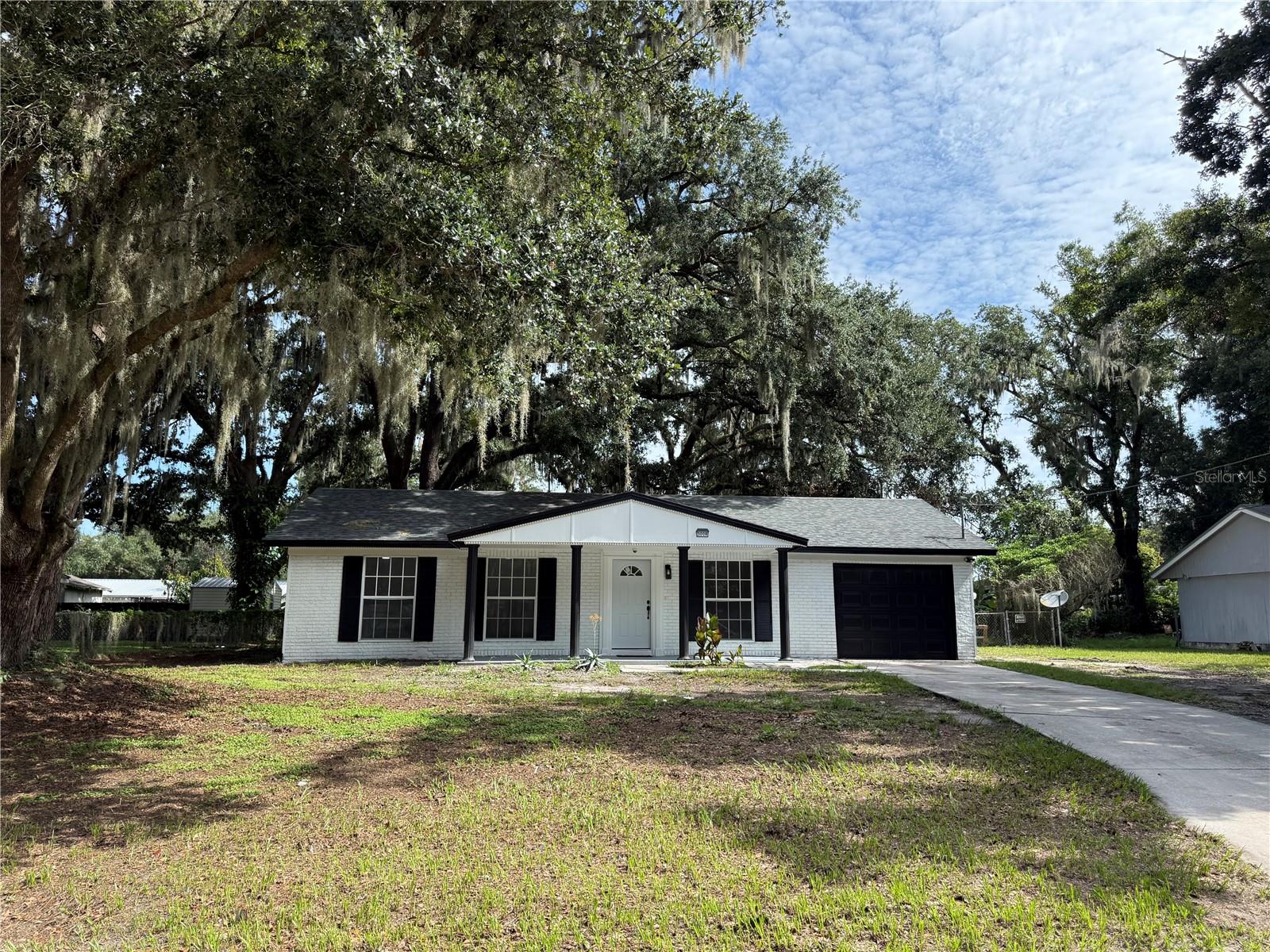 Photo of 3008 OAKVIEW LANE PLANT CITY FL 33566