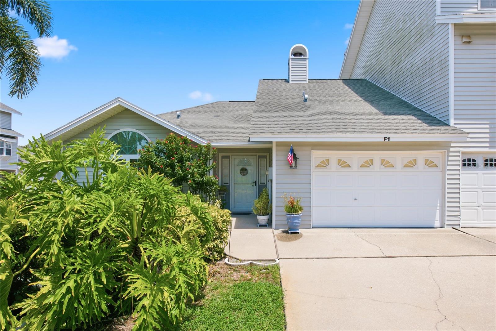 Photo of 11722 CURRIE LANE #F1 LARGO FL 33774