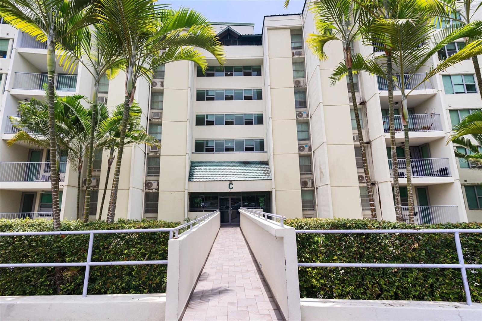 Photo of 37 Atrium Park CALLE REGINA MEDINA #C-604 GUAYNABO PR 00969