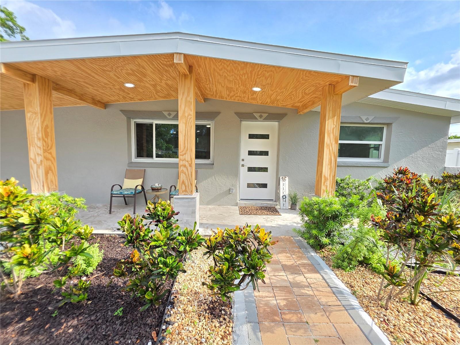 Photo of 138 DAVISON AVENUE ST PETERSBURG FL 33703