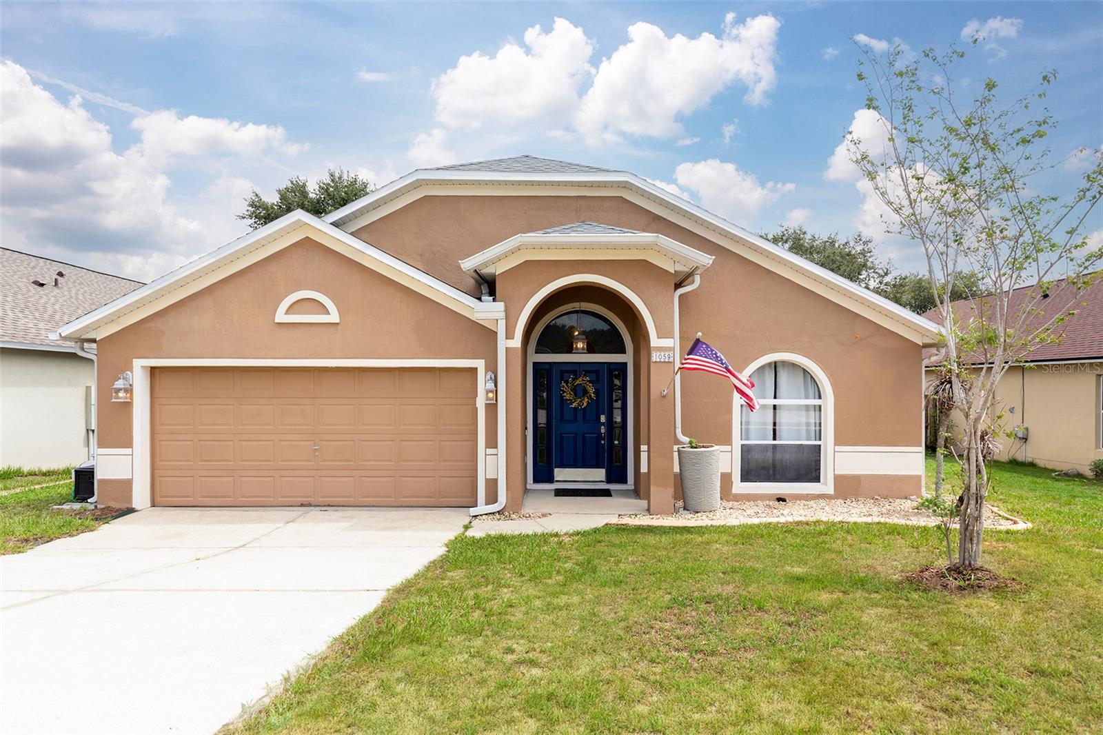 Photo of 1059 BLUEGRASS DRIVE GROVELAND FL 34736