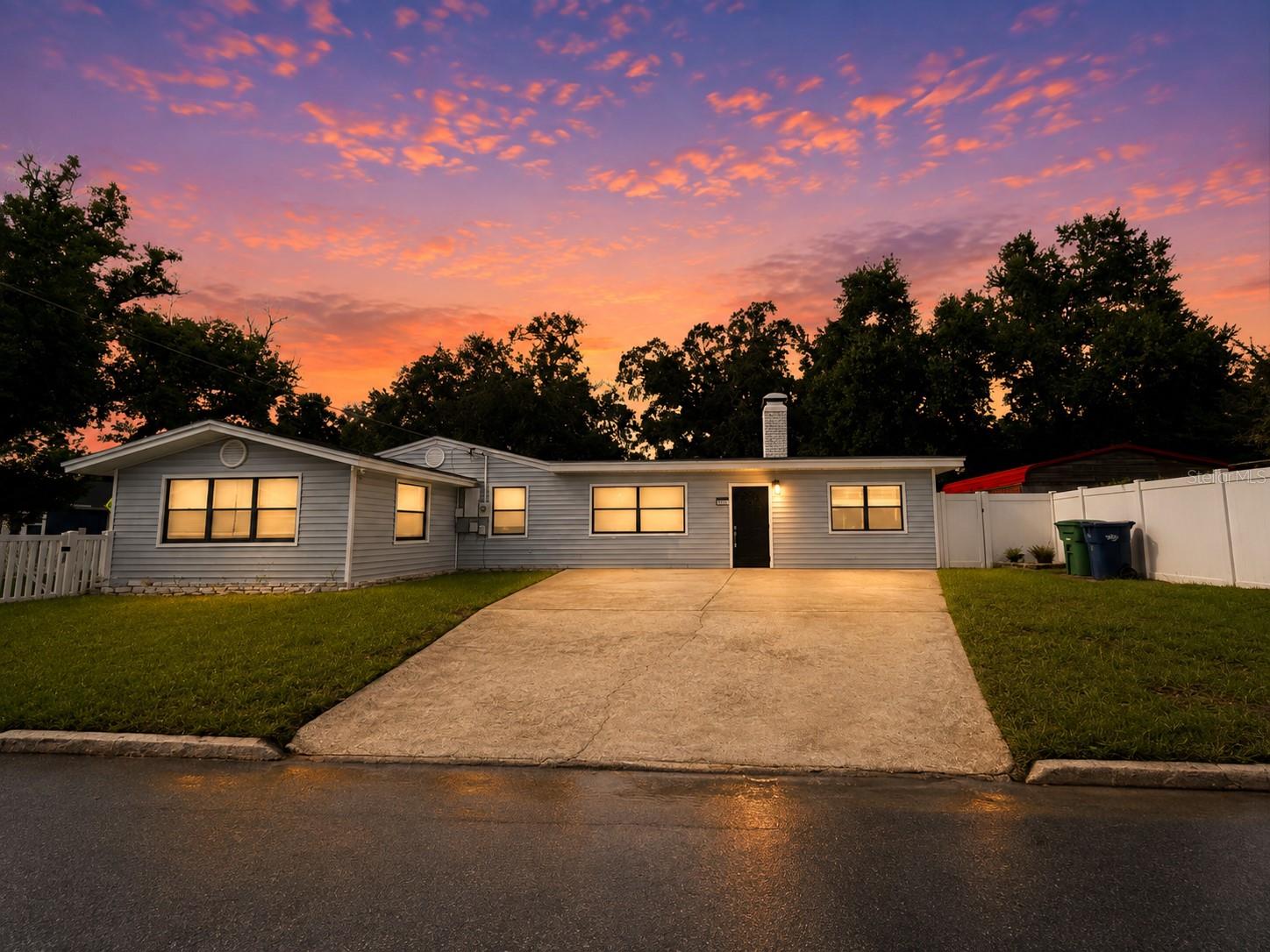 Photo of 7301 N DARTMOUTH AVENUE TAMPA FL 33604