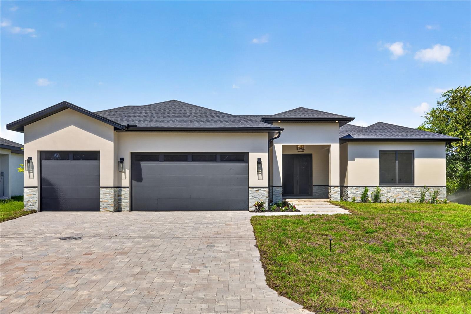 Photo of 9668 PRESIDENT CIRCLE PORT CHARLOTTE FL 33981