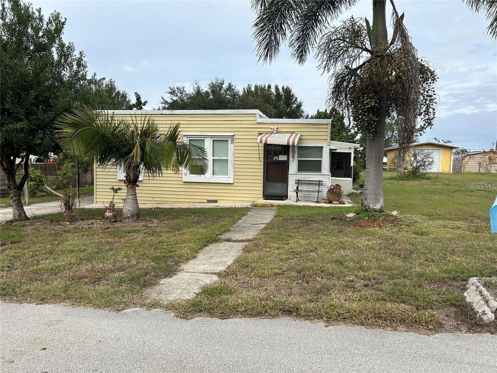 Photo of 315 VIRGINA ST FROSTPROOF FL 33843