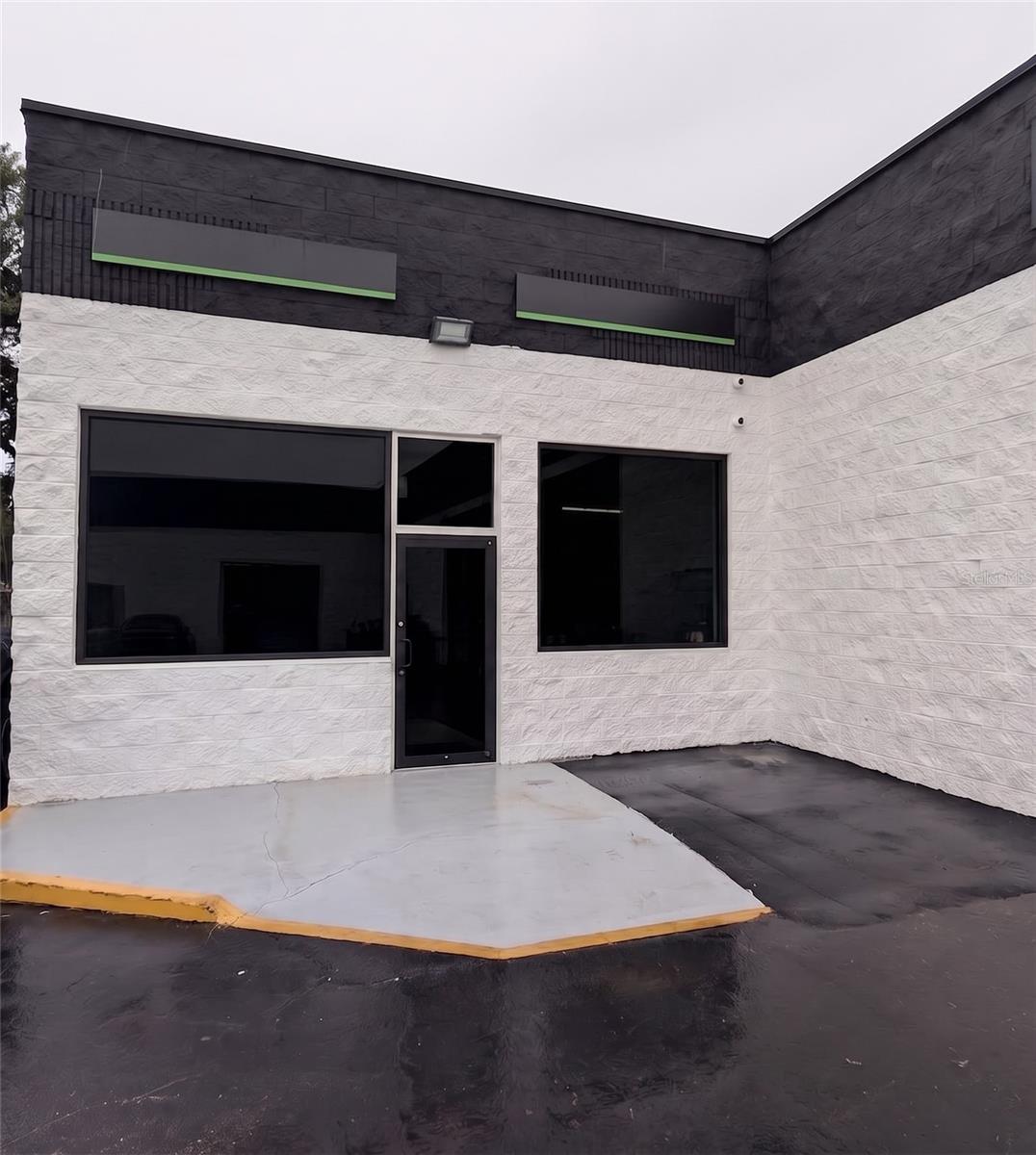 Photo of 3327 COLONIAL #100 ORLANDO FL 32808