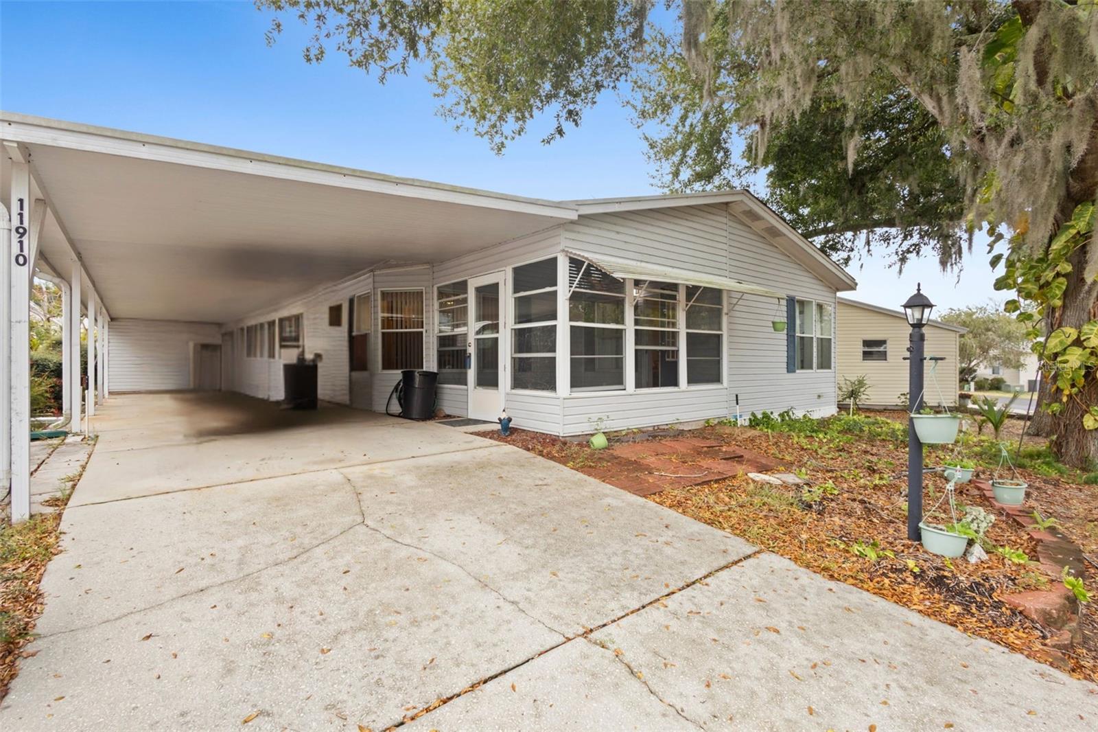 Photo of 11910 SALINA WAY #11910 LEESBURG FL 34788