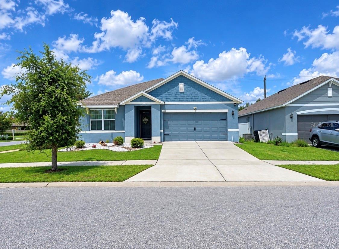 Photo of 635 AUTUMN STREAM DRIVE AUBURNDALE FL 33823