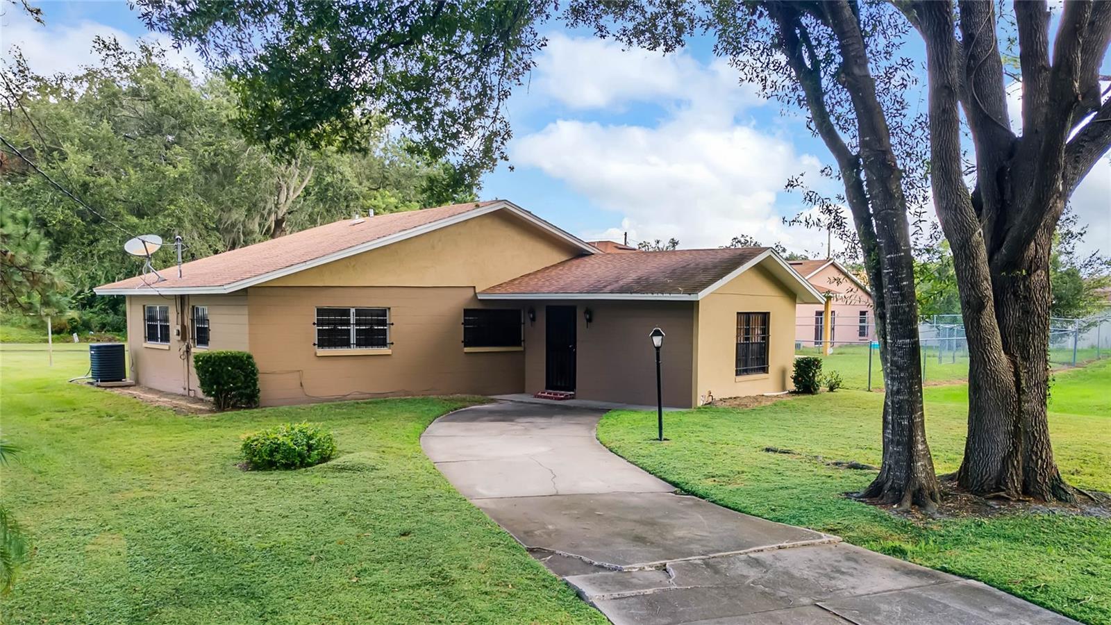 Photo of 209 BAYSHORE DRIVE ORLANDO FL 32805