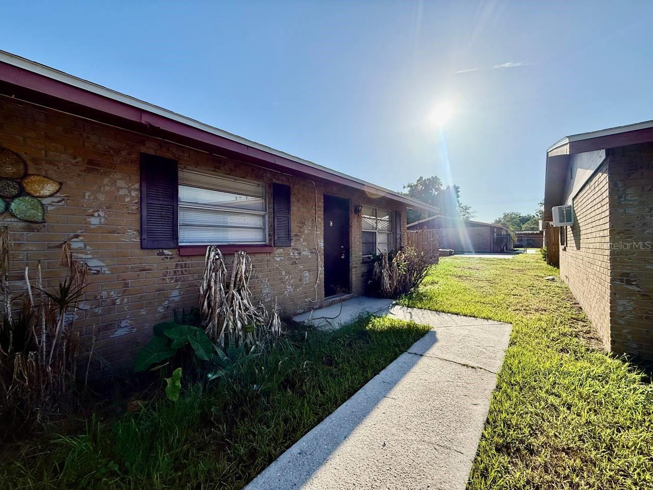 Photo of 9406 EASTFIELD ROAD #C THONOTOSASSA FL 33592