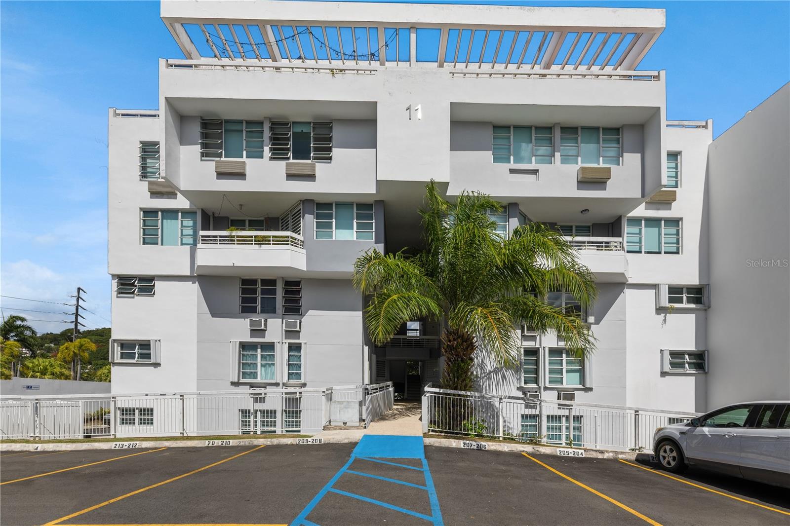 Photo of 1105 AVE JUAN CARLOS DE BORBON #1105 GUAYNABO PR 00969