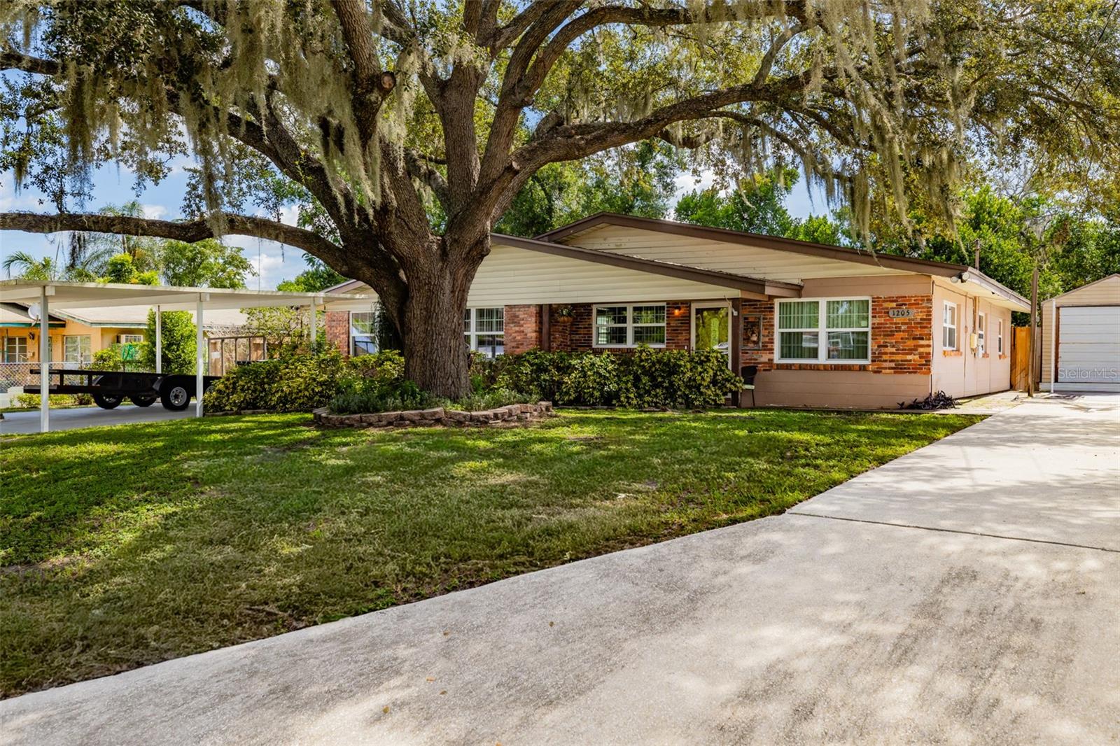 Photo of 1205 W CAMELLIA DRIVE BRANDON FL 33510