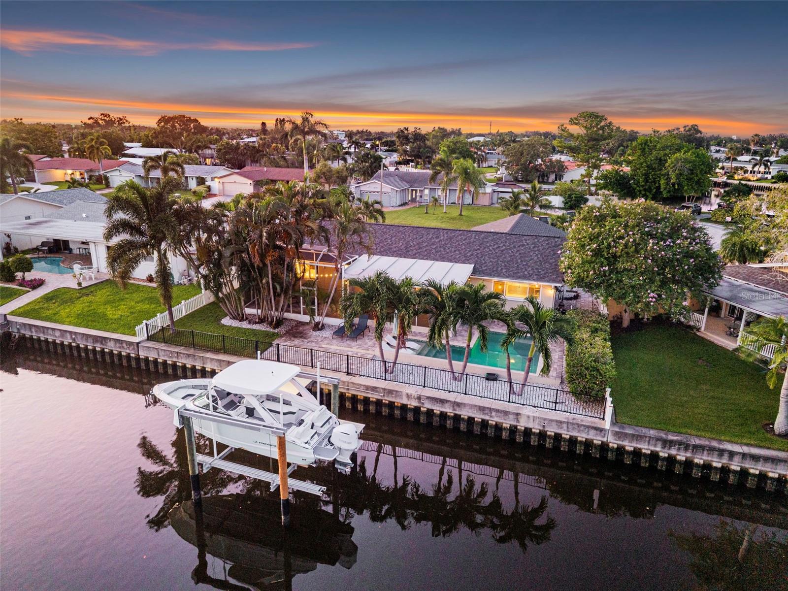 Photo of 1472 47TH AVENUE ST PETERSBURG FL 33703