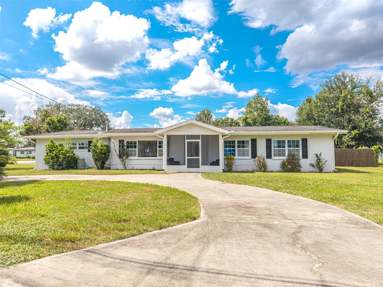 Photo of 3510 LAKEVIEW DRIVE SEBRING FL 33870