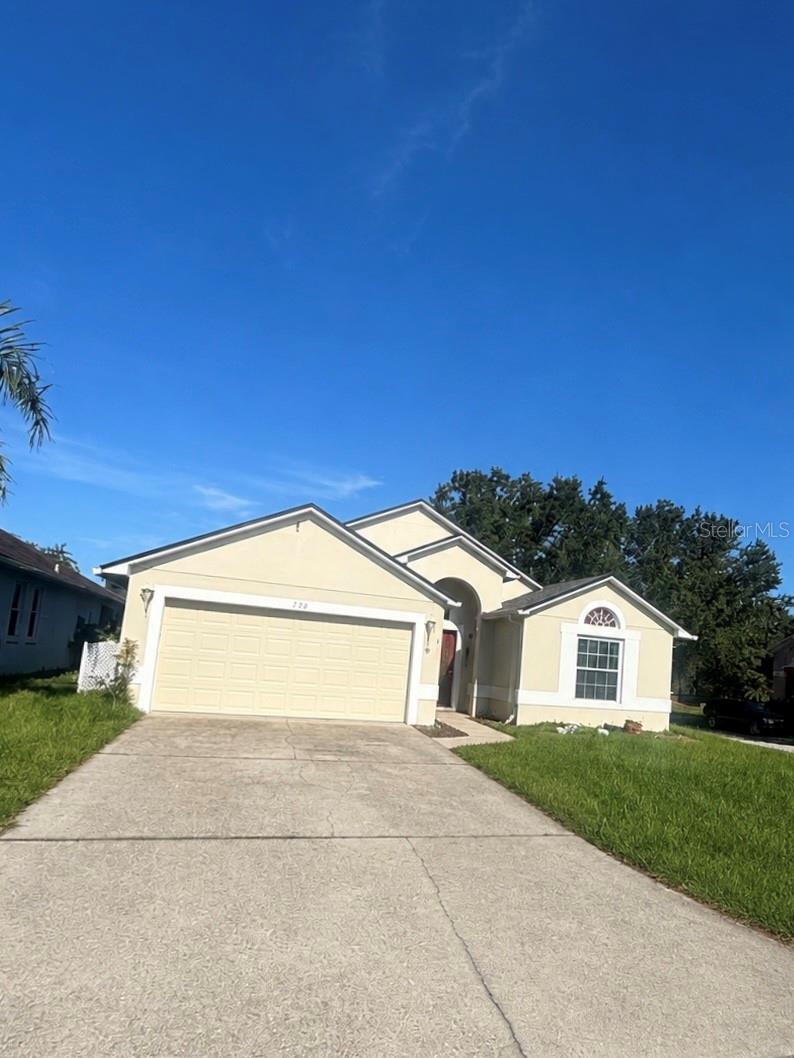 Photo of 733 SADDLE RIDGE DRIVE DAVENPORT FL 33896