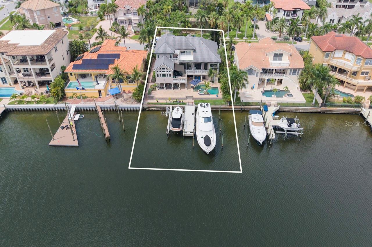 Photo of 6113 PASADENA POINT BOULEVARD GULFPORT FL 33707