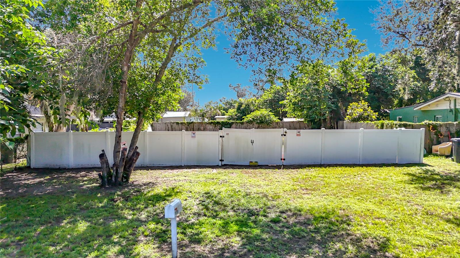 Photo of 11707 CARVER ST THONOTOSASSA FL 33592