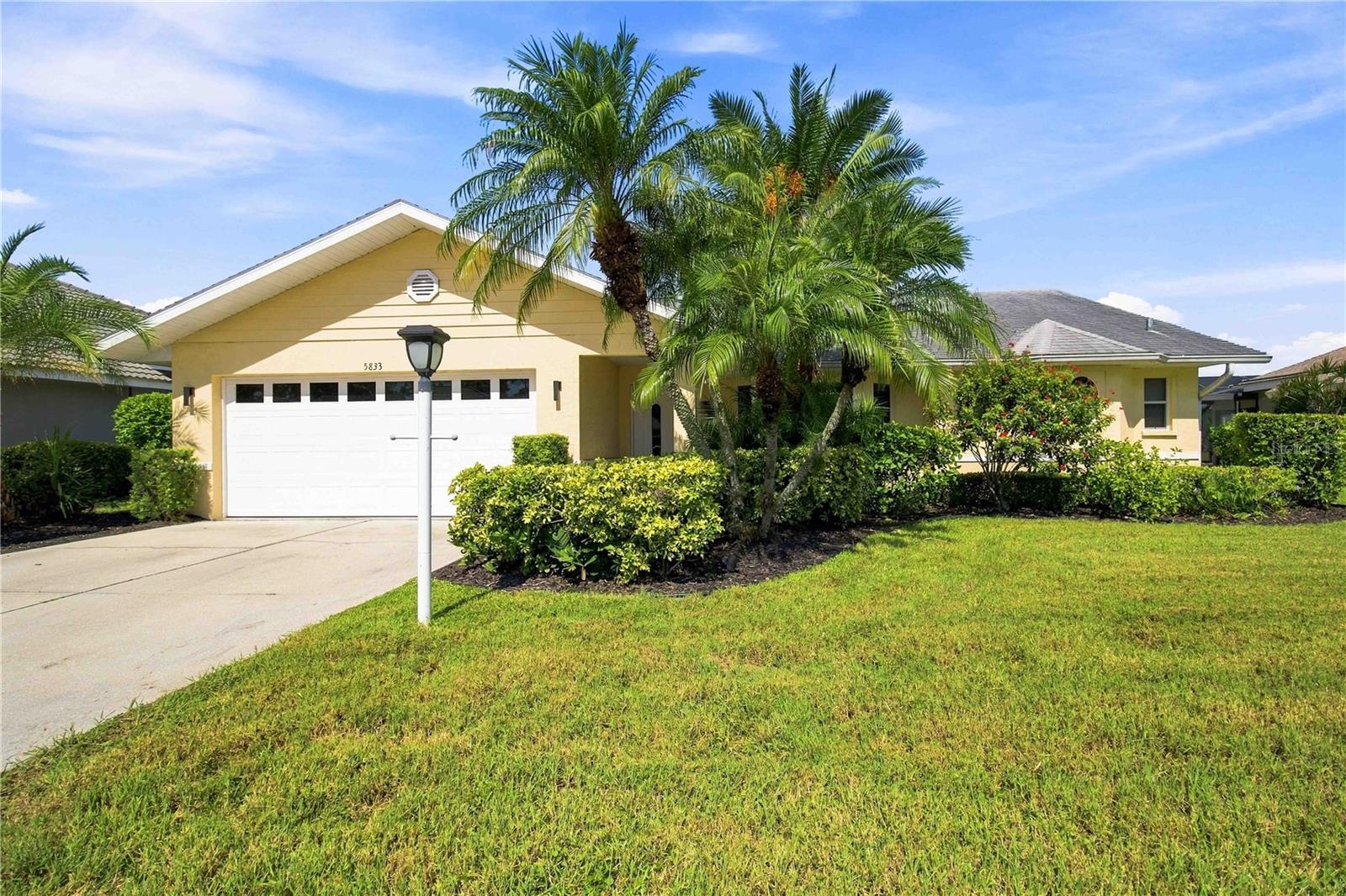 Photo of 5833 CARRIAGE DRIVE SARASOTA FL 34243