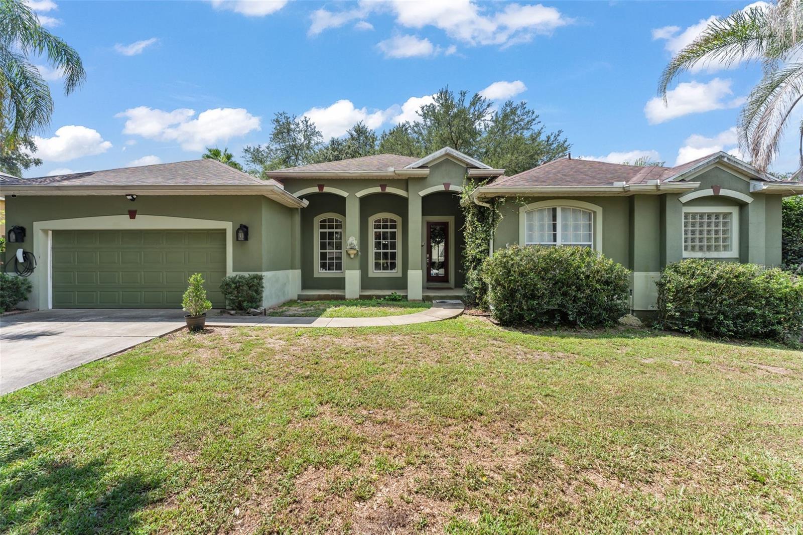 Photo of 428 SHADY PINE COURT MINNEOLA FL 34715