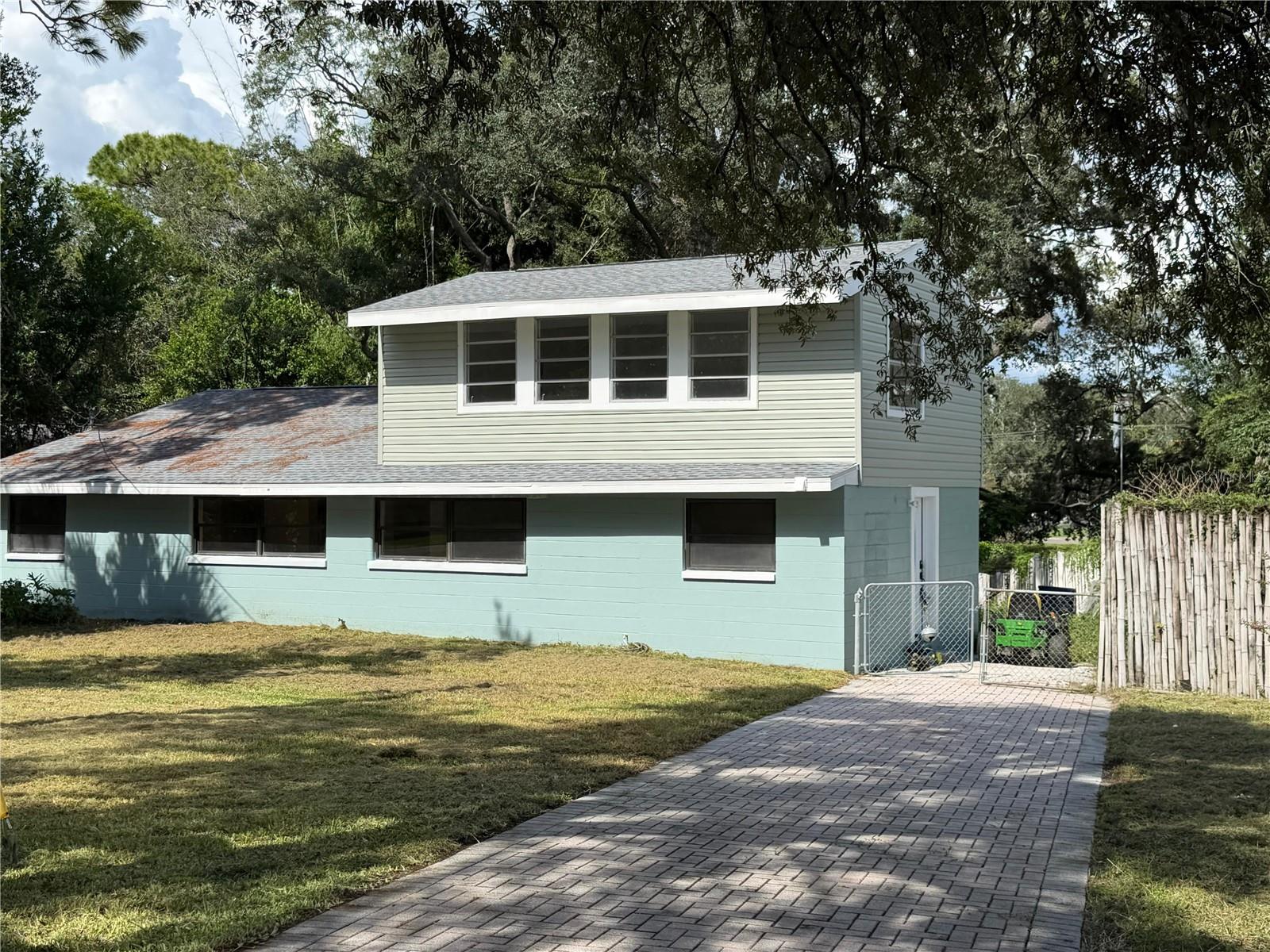 Photo of 10801 N EDISON AVENUE TAMPA FL 33612