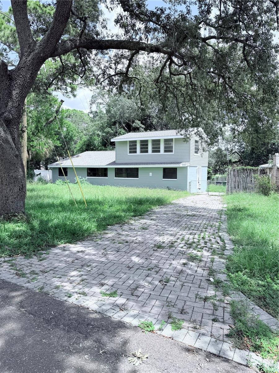 Photo of 10801 N EDISON AVENUE TAMPA FL 33612