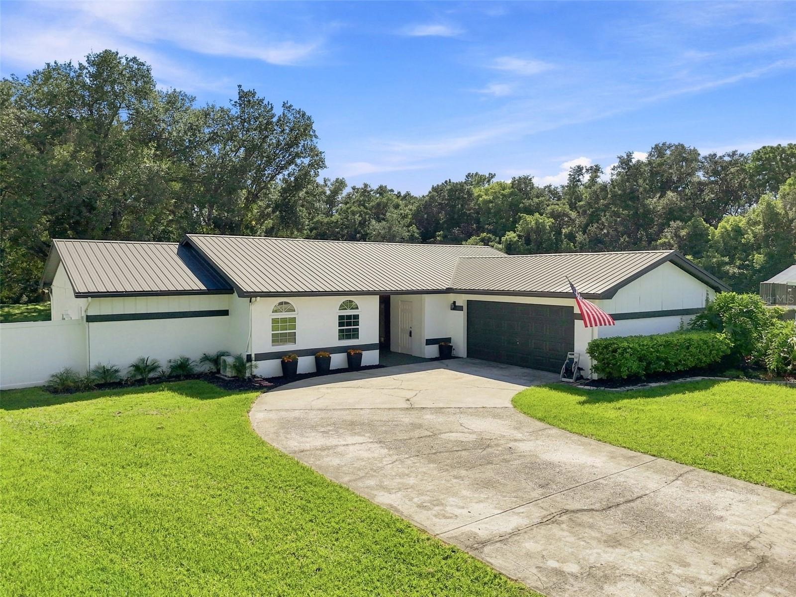Photo of 7233 WOODBROOK DRIVE TAMPA FL 33625