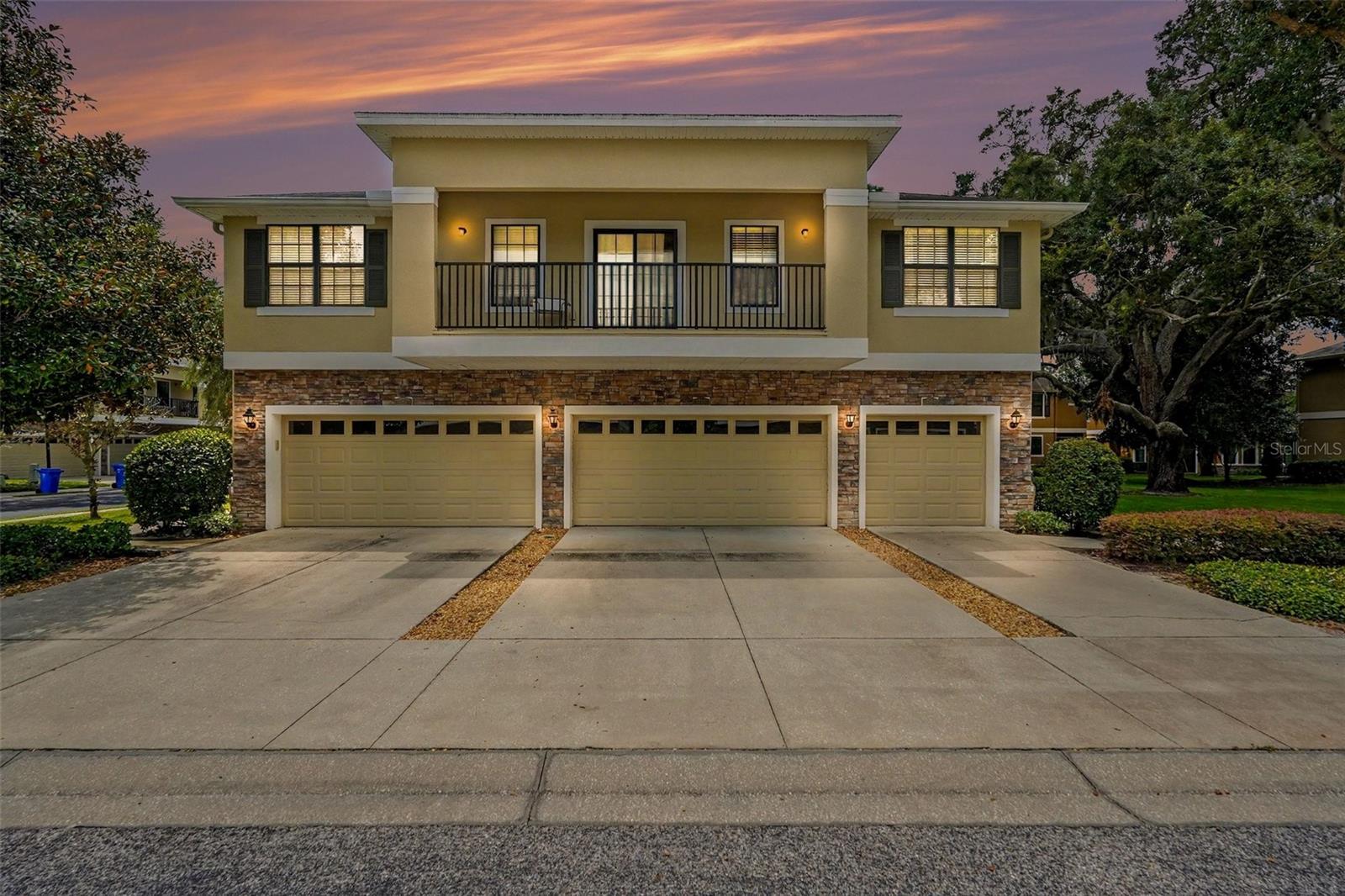 Photo of 5520 KINGLETHILL DRIVE LITHIA FL 33547