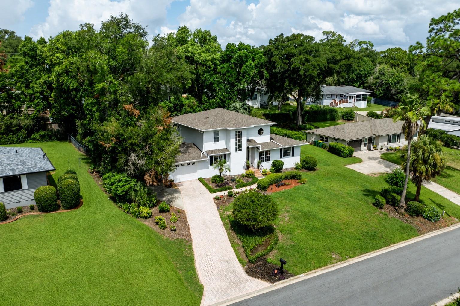 Photo of 1405 HILLTOP DRIVE MOUNT DORA FL 32757