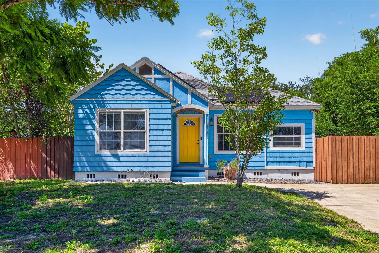 Photo of 2101 20TH AVENUE ST PETERSBURG FL 33713