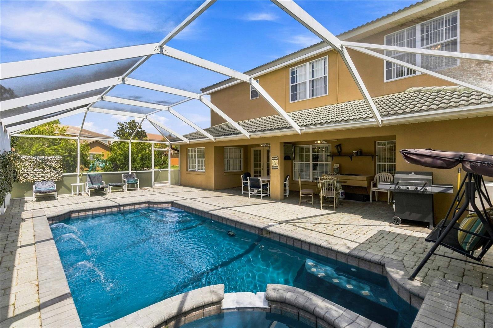 Photo of 426 VISTA LOOP DAVENPORT FL 33897