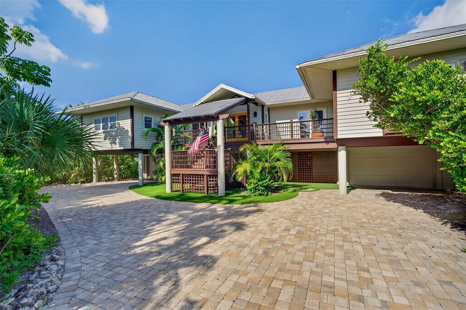 Photo of 677 LANDS END DRIVE LONGBOAT KEY FL 34228