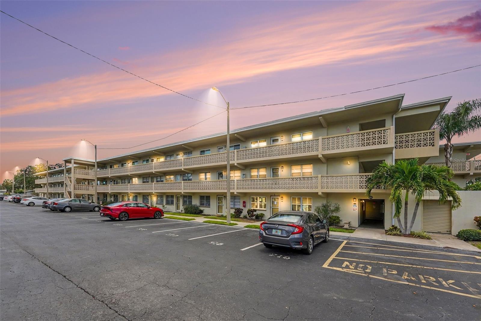 Photo of 951 79TH AVENUE #APT 322 ST PETERSBURG FL 33702