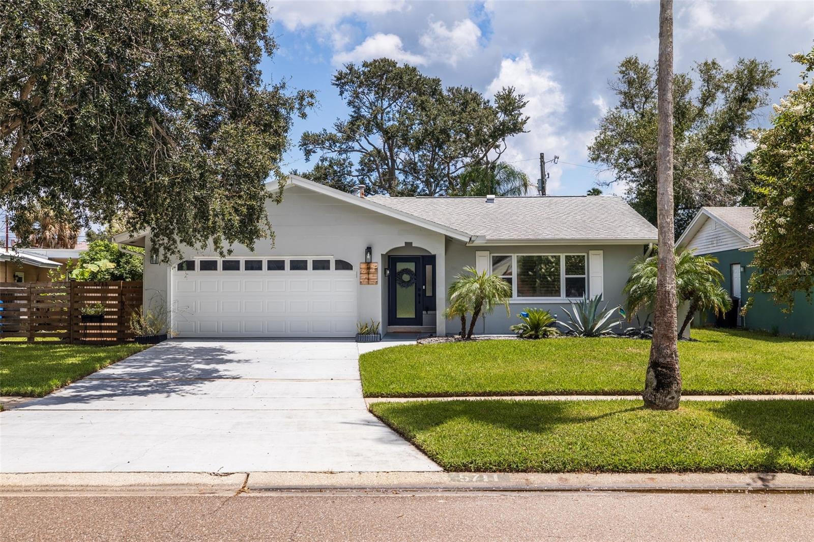 Photo of 5711 VENETIAN BOULEVARD ST PETERSBURG FL 33703