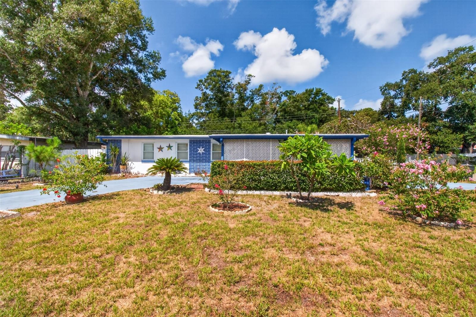 Photo of 568 MANOR DRIVE DUNEDIN FL 34698