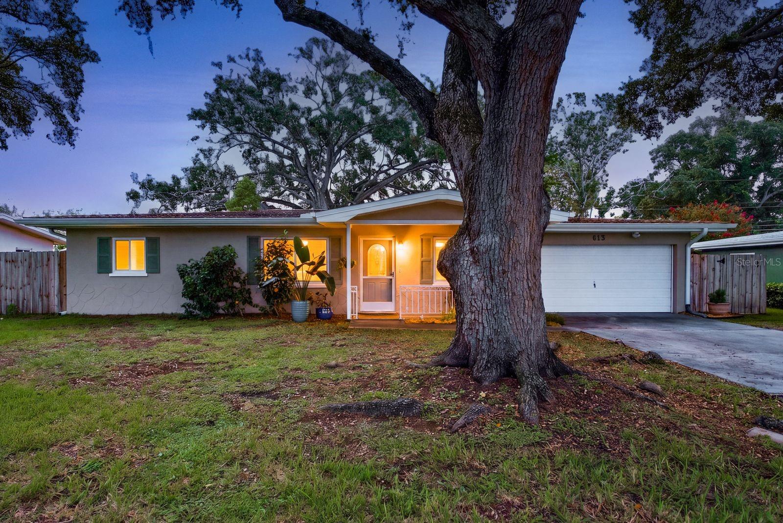Photo of 613 IMPERIAL DRIVE LARGO FL 33771