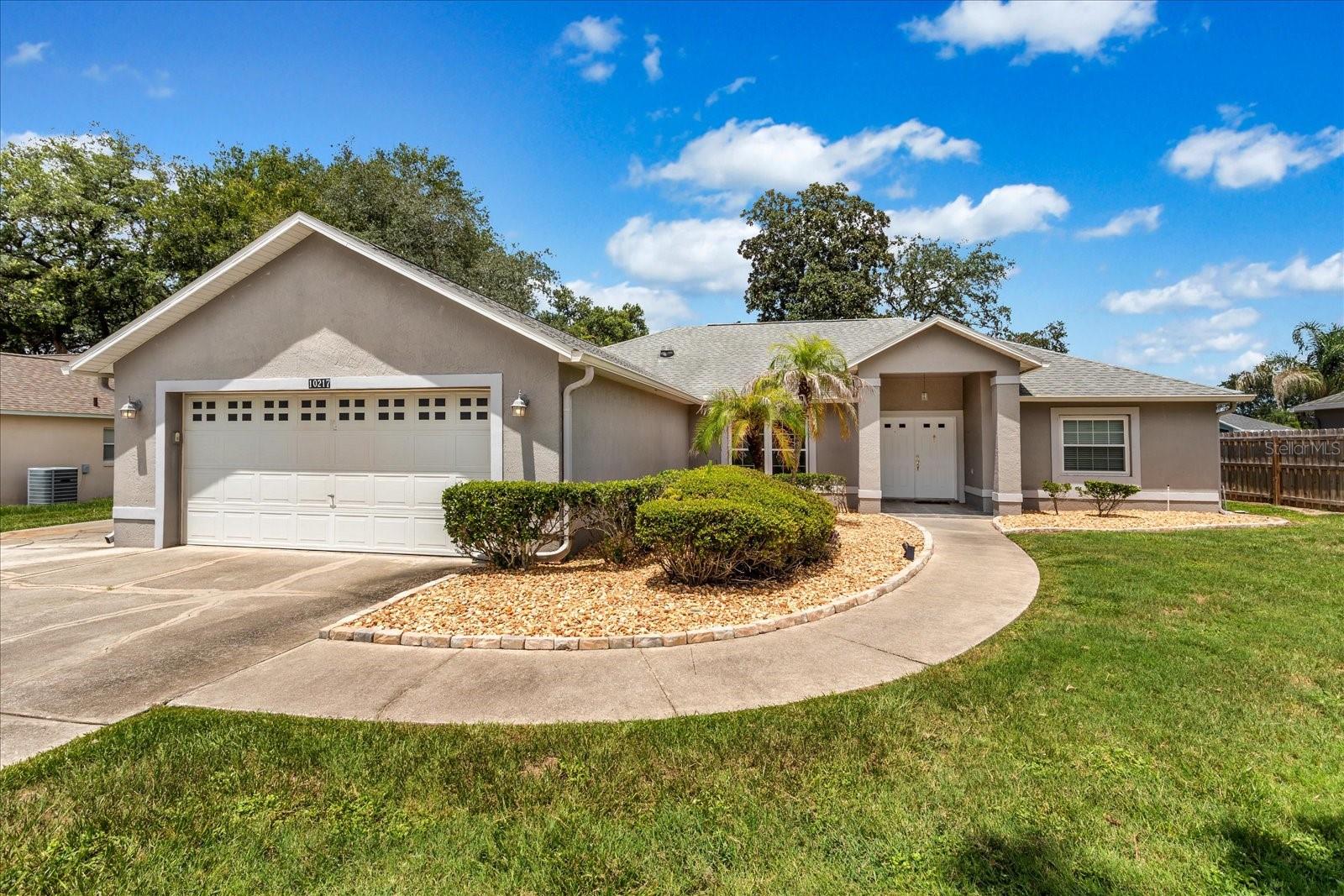 Photo of 10217 SPRING MOSS AVENUE CLERMONT FL 34711