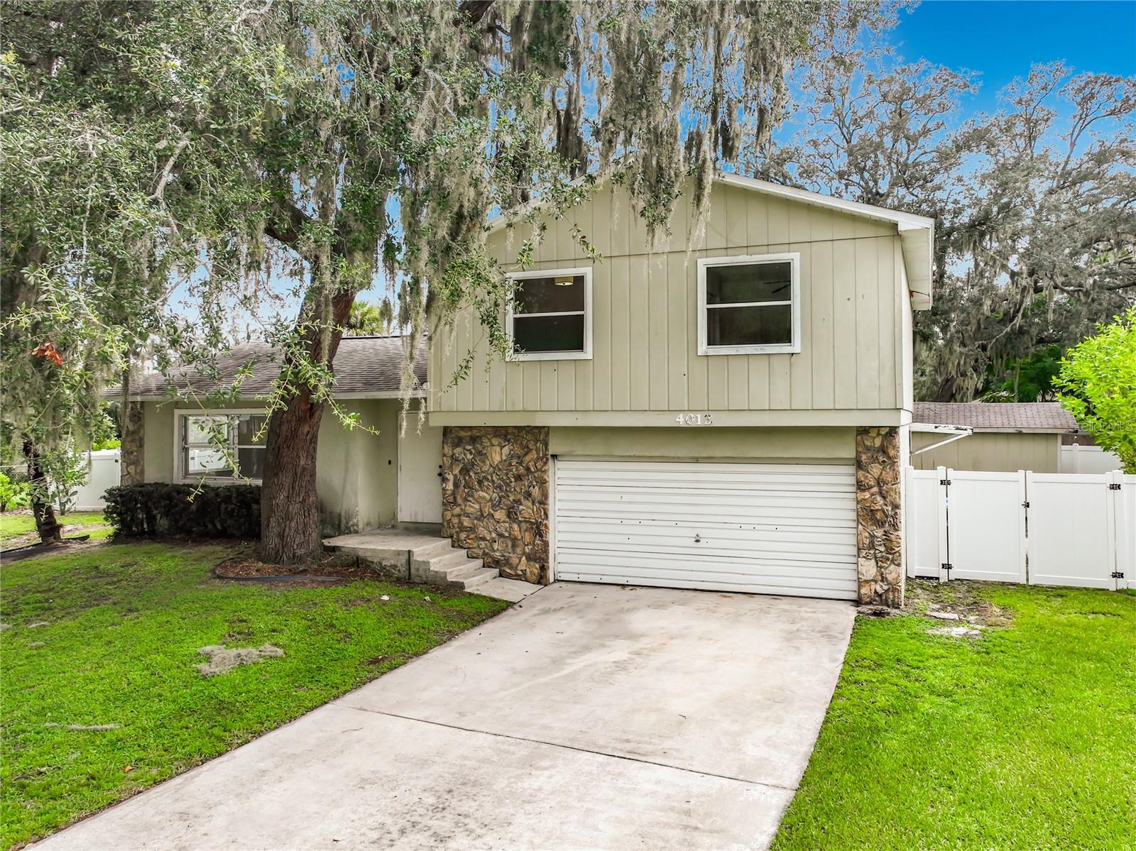 Photo of 4012 WITTWOOD COURT ORLANDO FL 32817