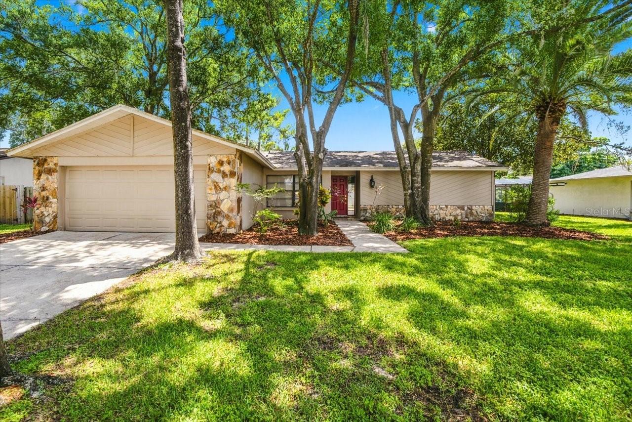 Photo of 14105 KNOTTINGSLEY PLACE TAMPA FL 33624