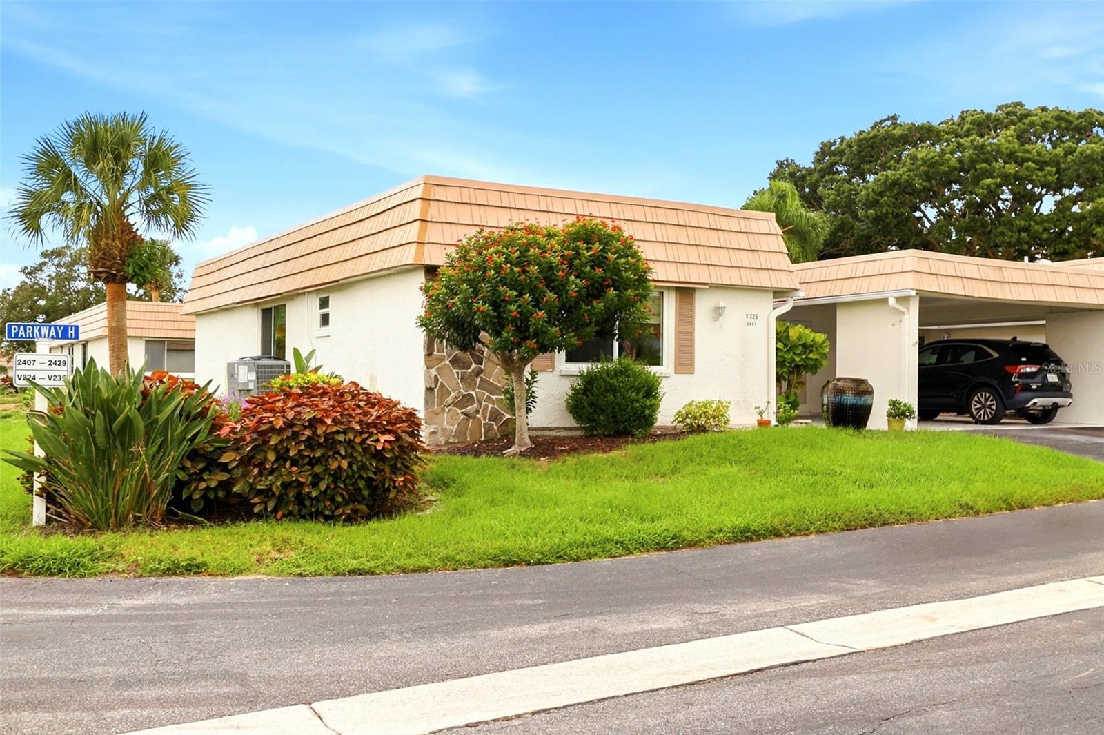 Photo of 2407 RIVERBLUFF PARKWAY #V-226 SARASOTA FL 34231