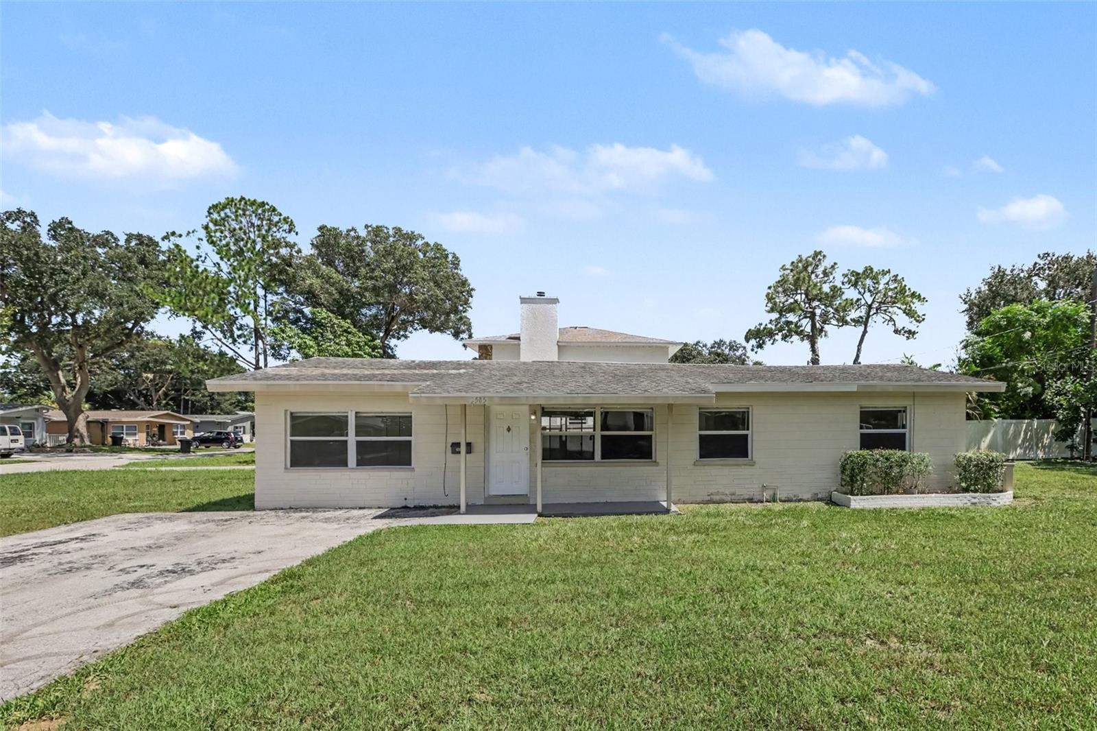 Photo of 5585 ATLANTIC AVENUE ST PETERSBURG FL 33703