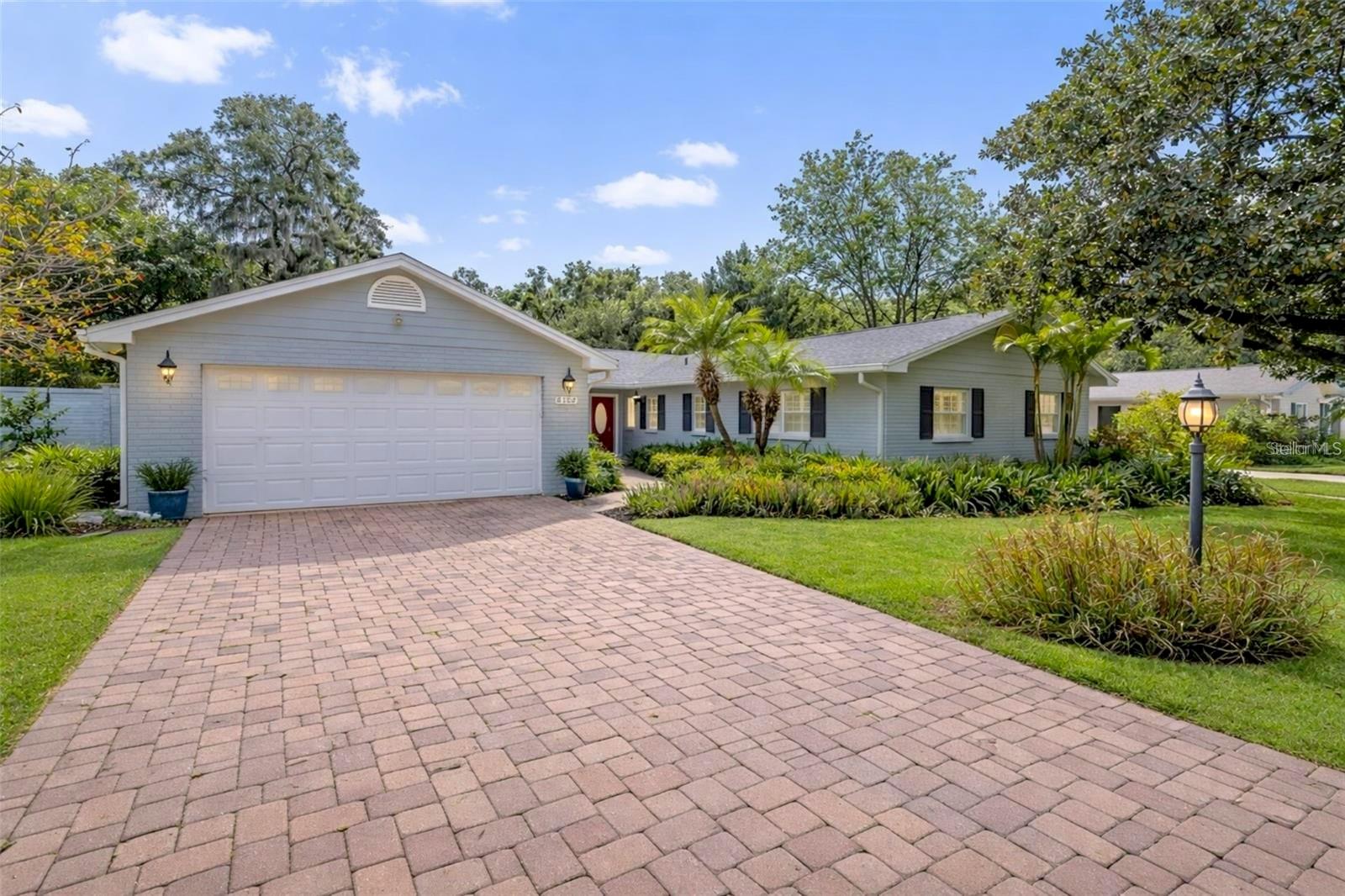 Photo of 2102 W KYRA DRIVE TAMPA FL 33612