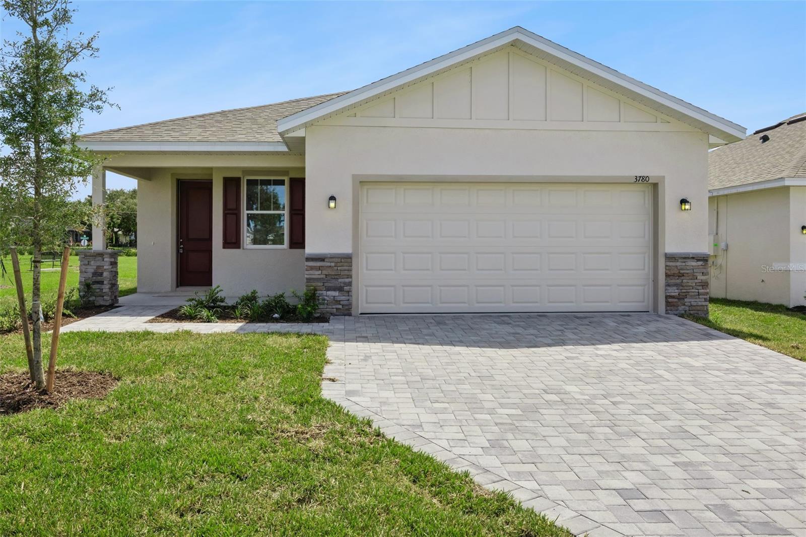 Photo of 3780 WATERCLIFF CIRCLE GRAND ISLAND FL 32735