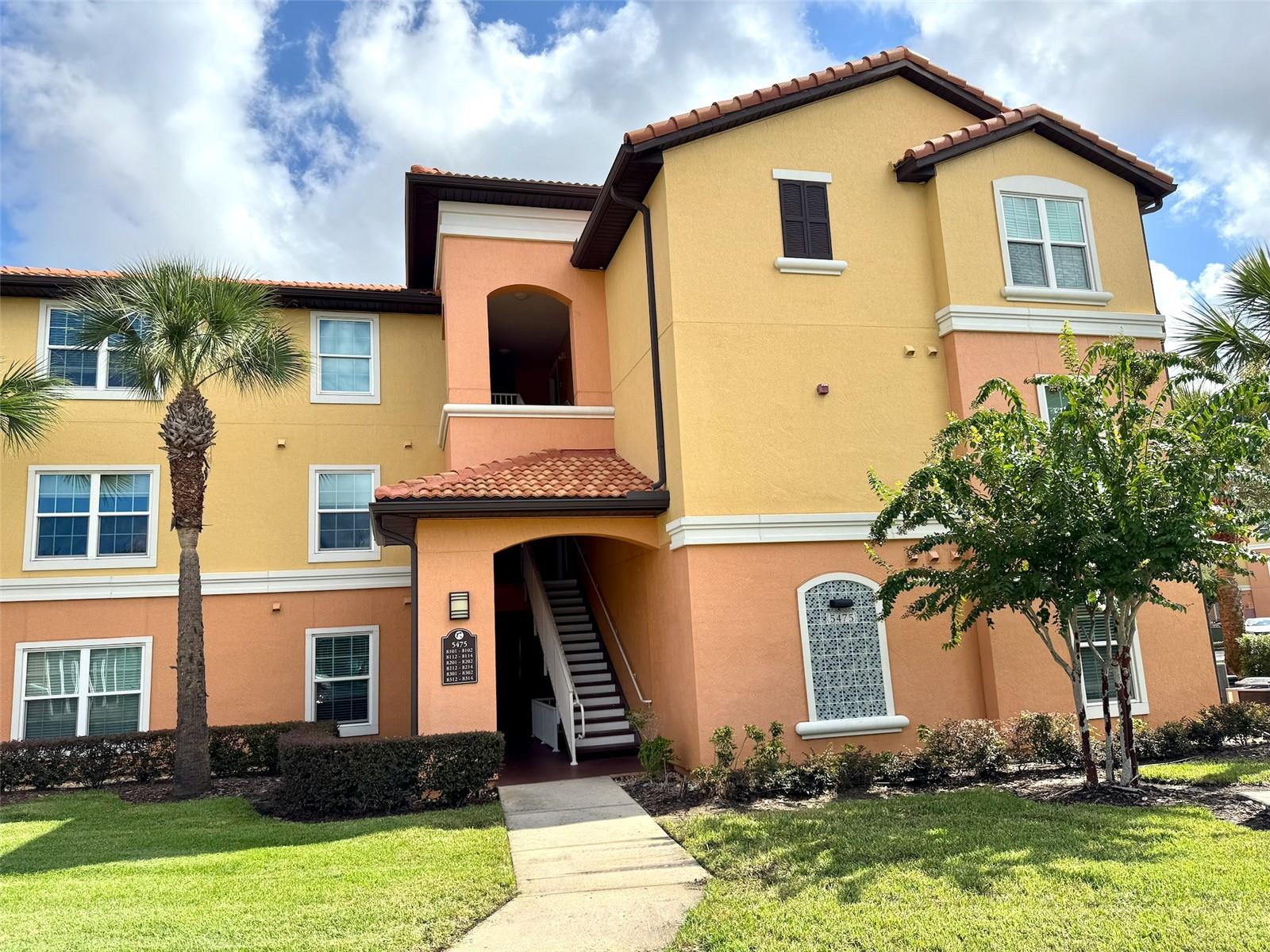 Photo of 5475 VINELAND ROAD #8113 ORLANDO FL 32811