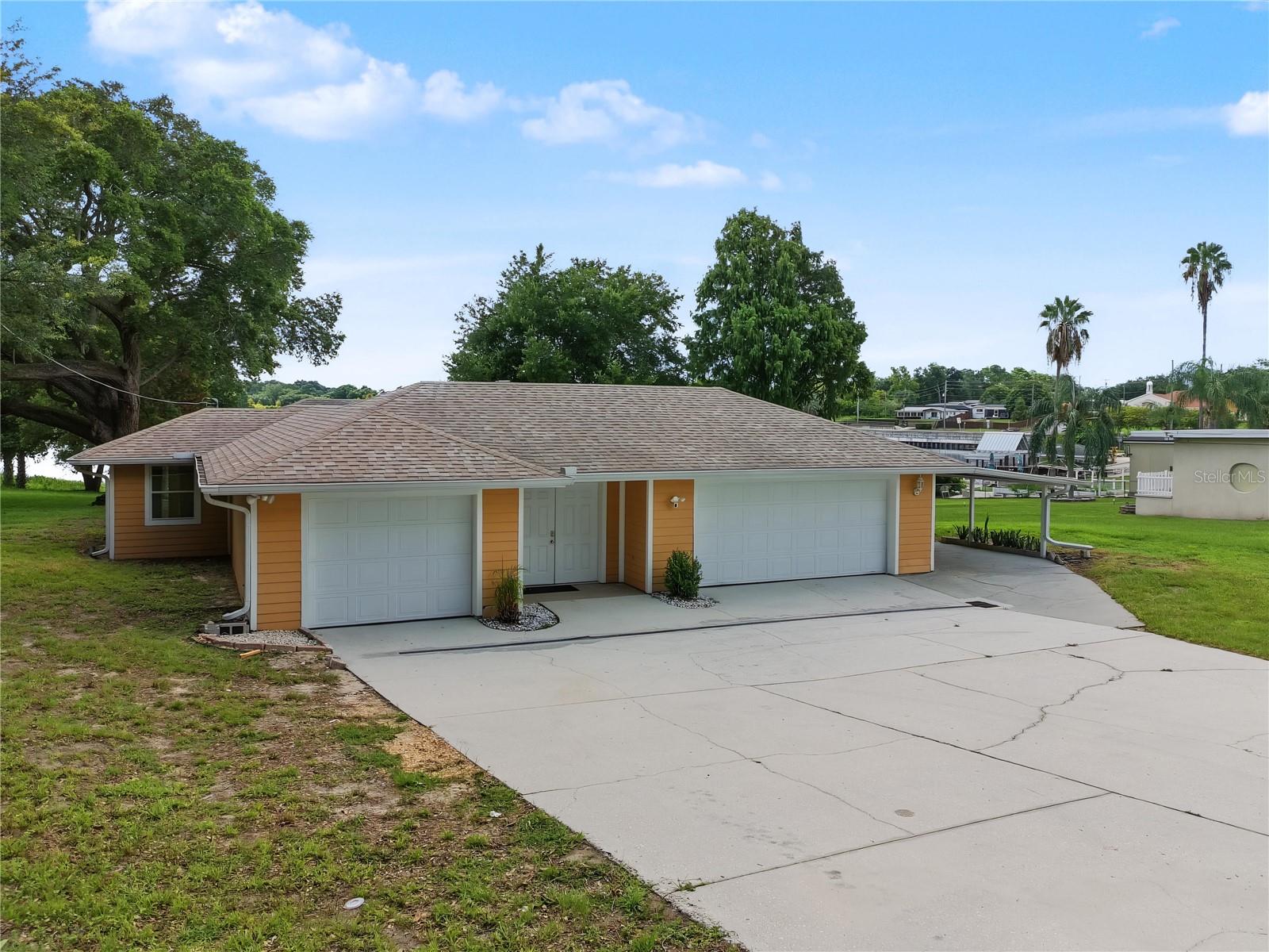 Photo of 125 LAKE ROY DRIVE WINTER HAVEN FL 33884