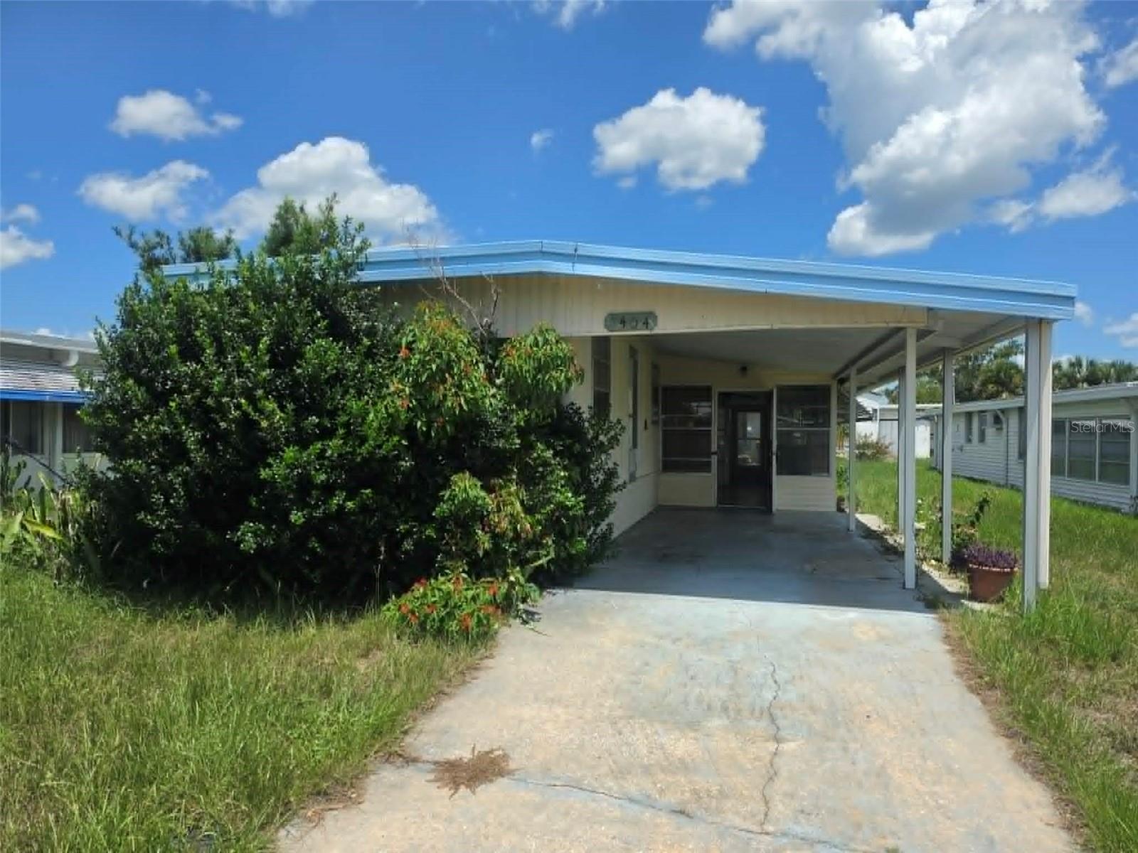 Photo of 1404 HIGHLAND AVENUE TAVARES FL 32778
