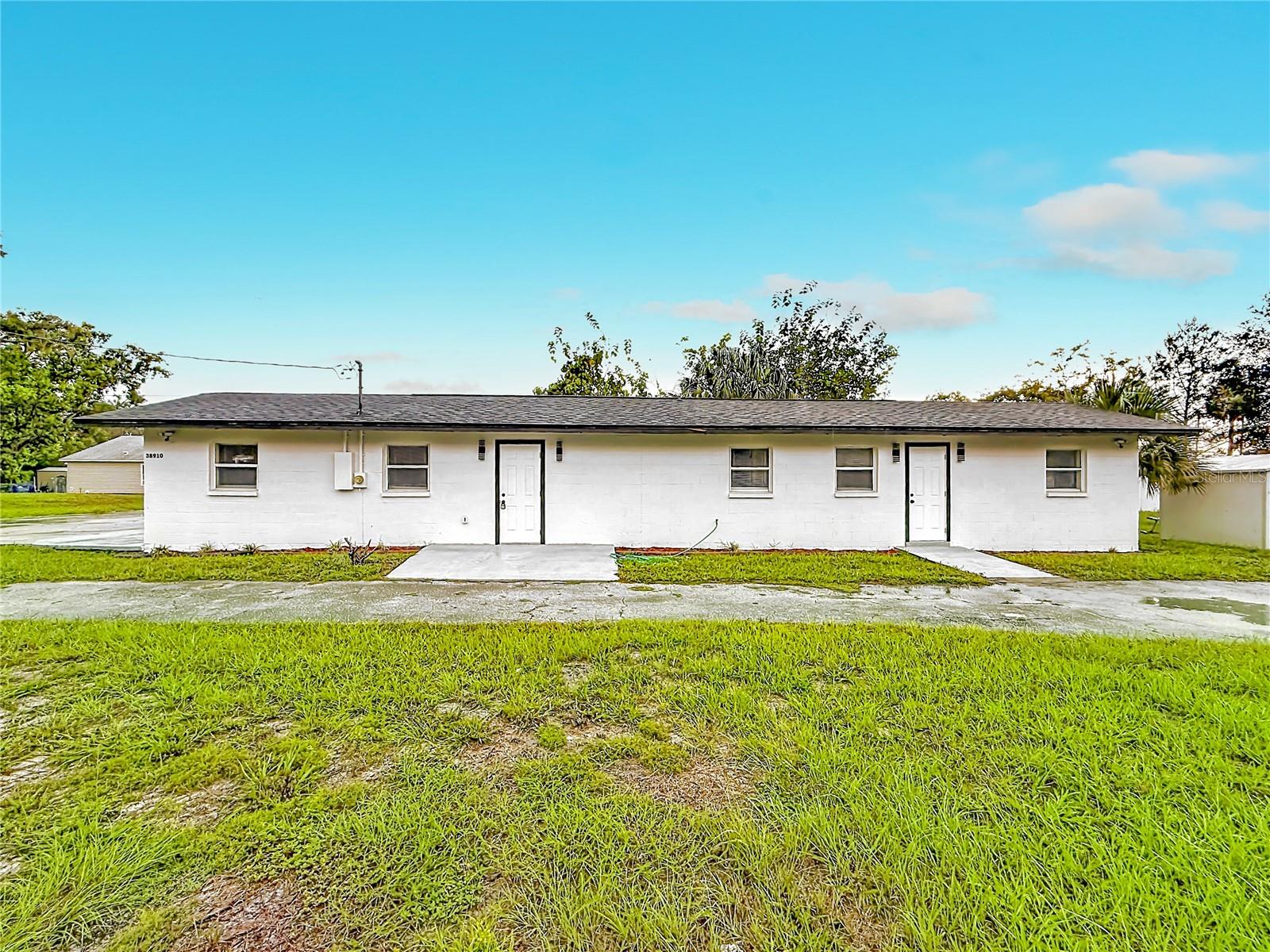 Photo of 38910 MERRELL AVENUE UMATILLA FL 32784